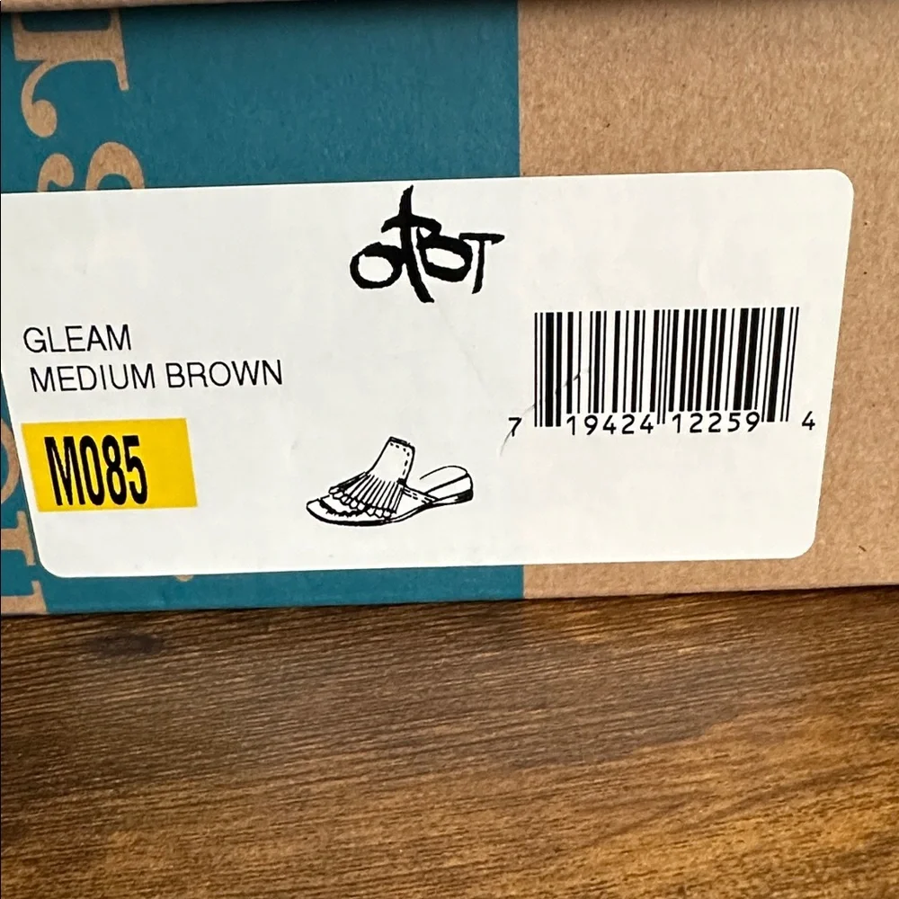 OTBT Brown Fringe Leather Mules. New in box. Never worn. - Picture 2 of 3